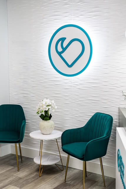 Seating and reception area at our South Jersey rehab center.