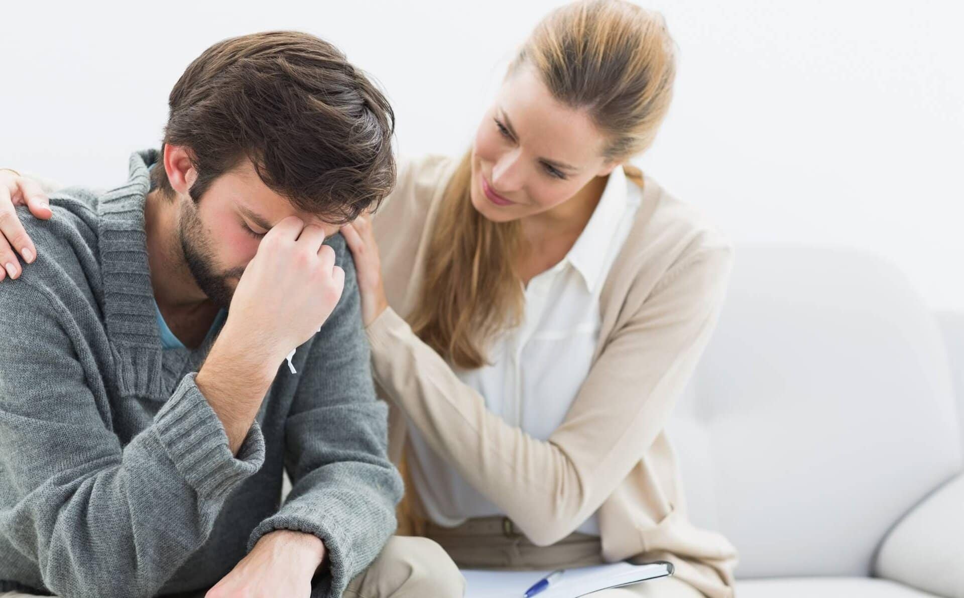 Therapist supporting a man in South Jersey cocaine addiction treatment.